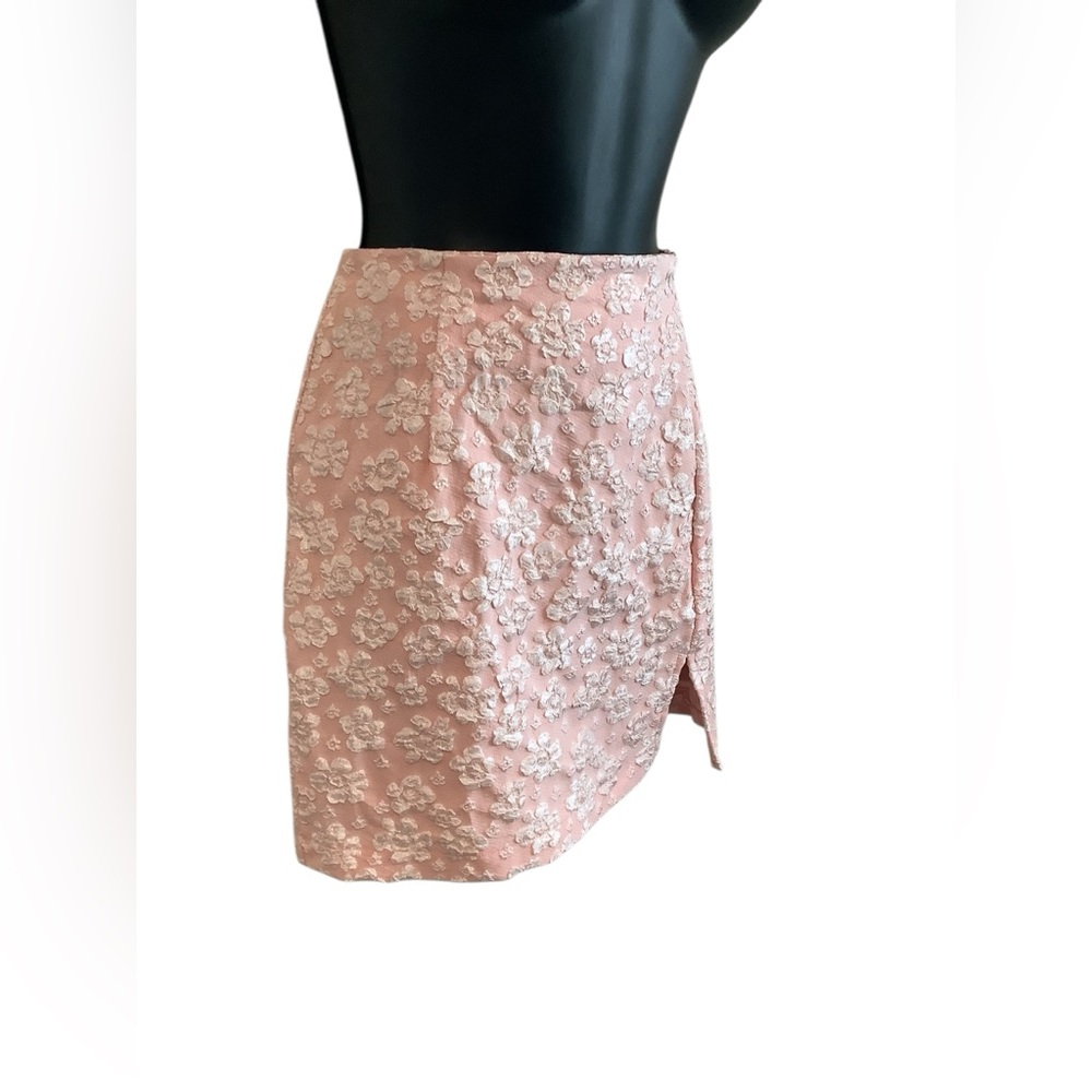 Wild Fable Pink and White Floral Pencil Mini Skirt Brand New With Tags.